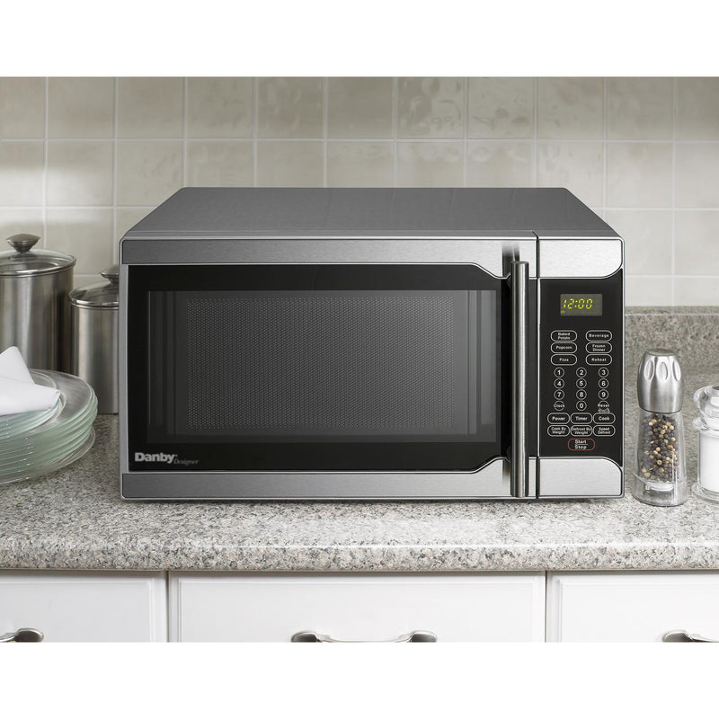Danby 18-inch, 0.7 cu. ft. Countertop Microwave Oven DMW07A2SSDD IMAGE 2