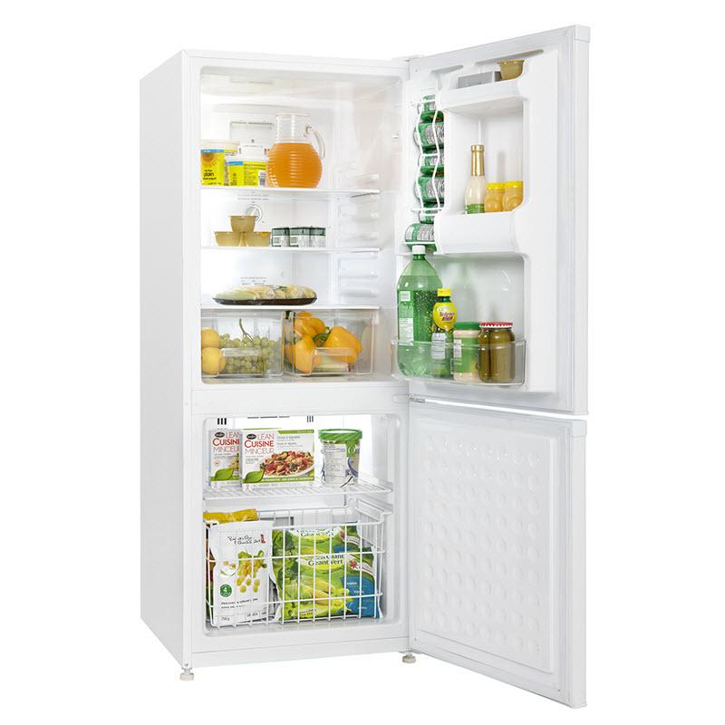 Danby 24-inch, 9.2 cu. ft. Bottom Freezer Refrigerator DFF092C1WDB IMAGE 3