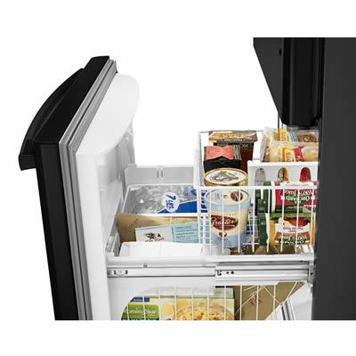 Amana 30-inch, 18 cu. ft. Bottom Freezer Refrigerator ABB1924BRB IMAGE 3