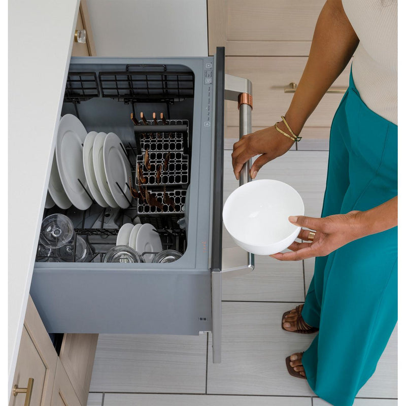 Café 24-inch Built-in Dishwasher with WiFi CDD220P2WS1