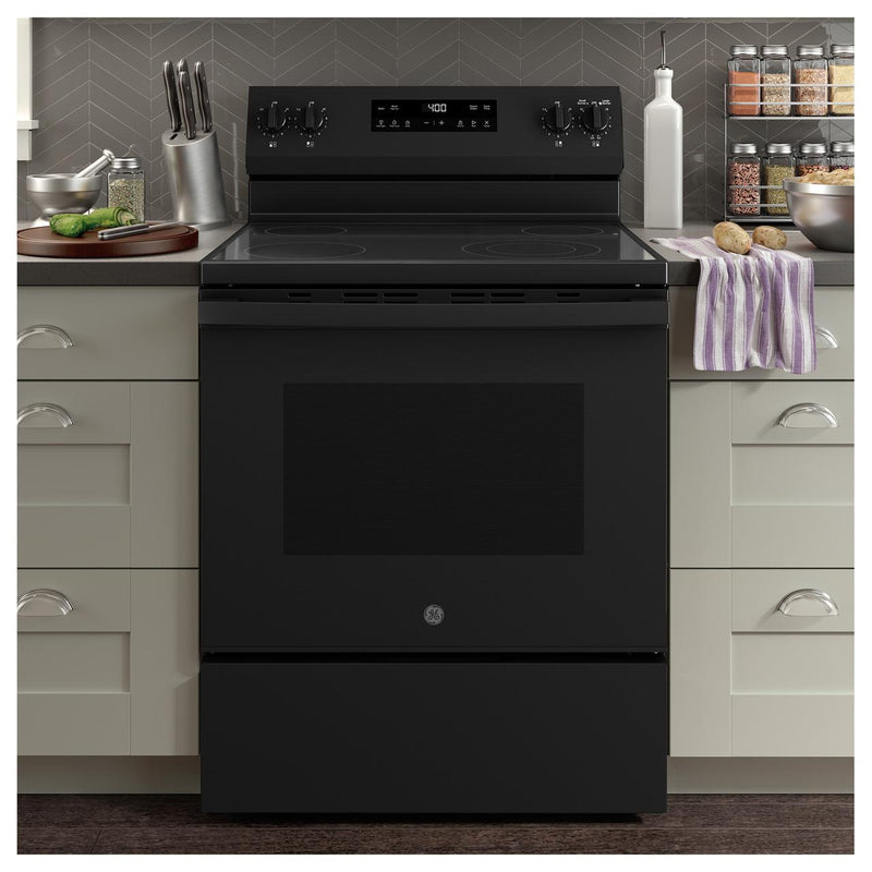 (GRF400SVBB) GE 30-inch Freestanding Electric Range with Steam Clean GRF400SVBB
