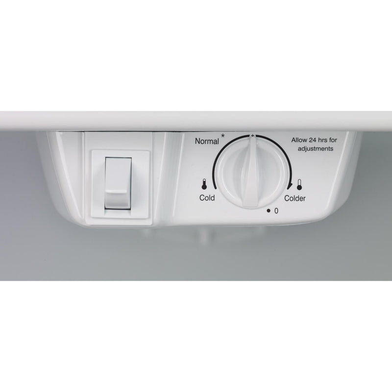 (FFTR2021TW) Frigidaire 30-inch, 20.4 cu. ft. Top Freezer Refrigerator FFTR2021TW