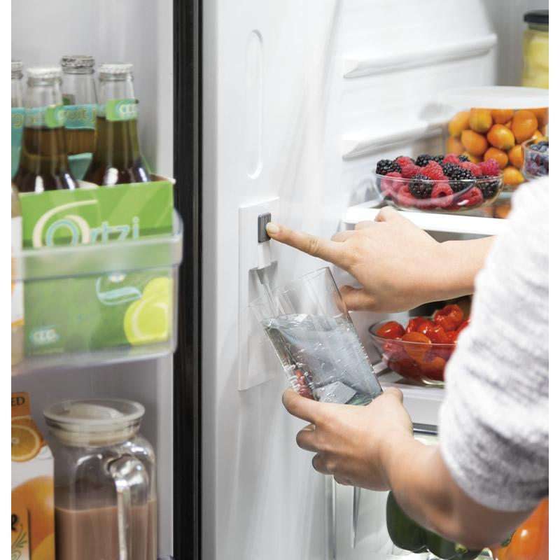 GE 33-inch, 24.8 cu. ft. French 3-Door Refrigerator with Ice and Water GNE25JGKBB IMAGE 10