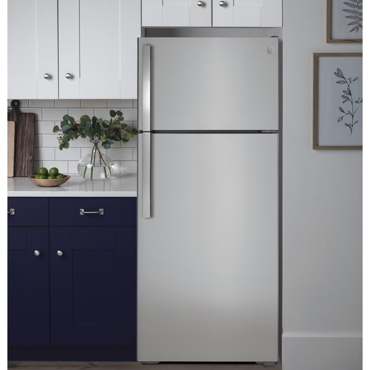 GE 28-inch, 17.5 cu. ft. Top Freezer Refrigerator with Icemaker GIE18G