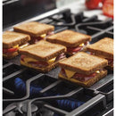 GE Profile 30-inch Freestanding Dual-Fuel Range P2B940SEJSSP2B940SEJSS