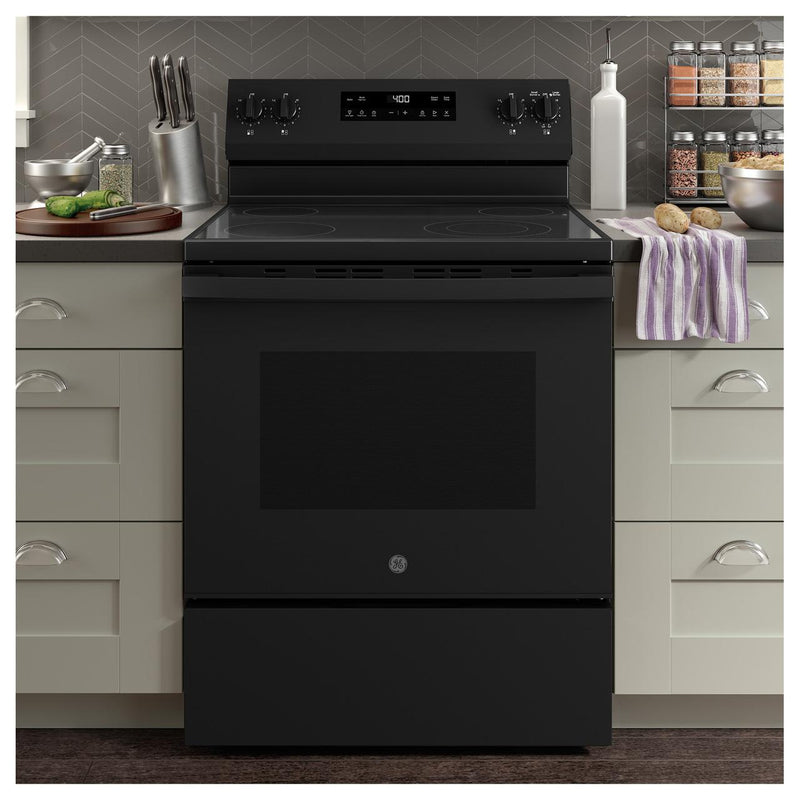 GE 30-inch Freestanding Electric Range with Steam Clean GRF400SVBB IMAGE 5