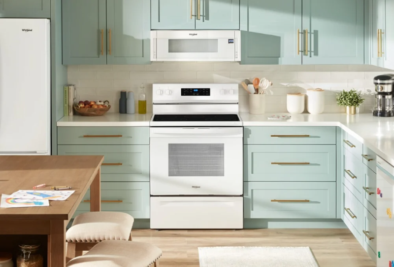 Whirlpool 30-inch Electric Range with Steam Clean (WFES3330RW)