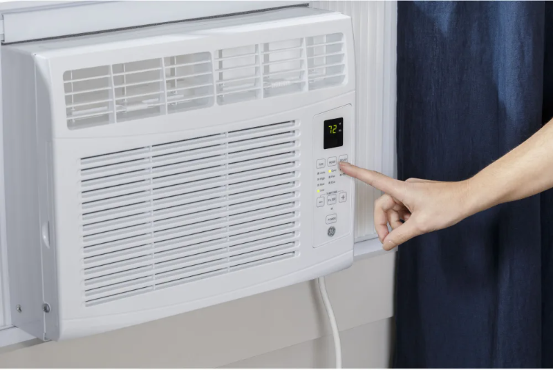 GE 6,000 BTU Electronic Window Air Conditioner (AHW06LZ)