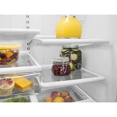 (WRB322DMBW) Whirlpool 33-inch, 22 cu. ft. Bottom Freezer Refrigerator with Icemaker WRB322DMBW